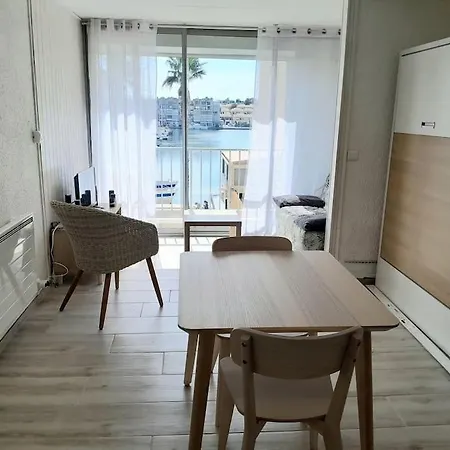 Renove Port Apartment